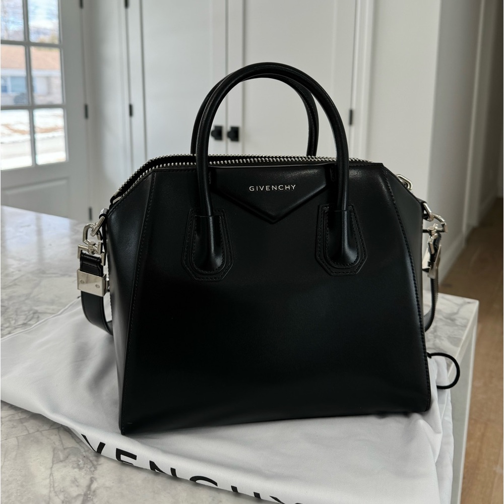 GIVENCHY ANTIGONA black